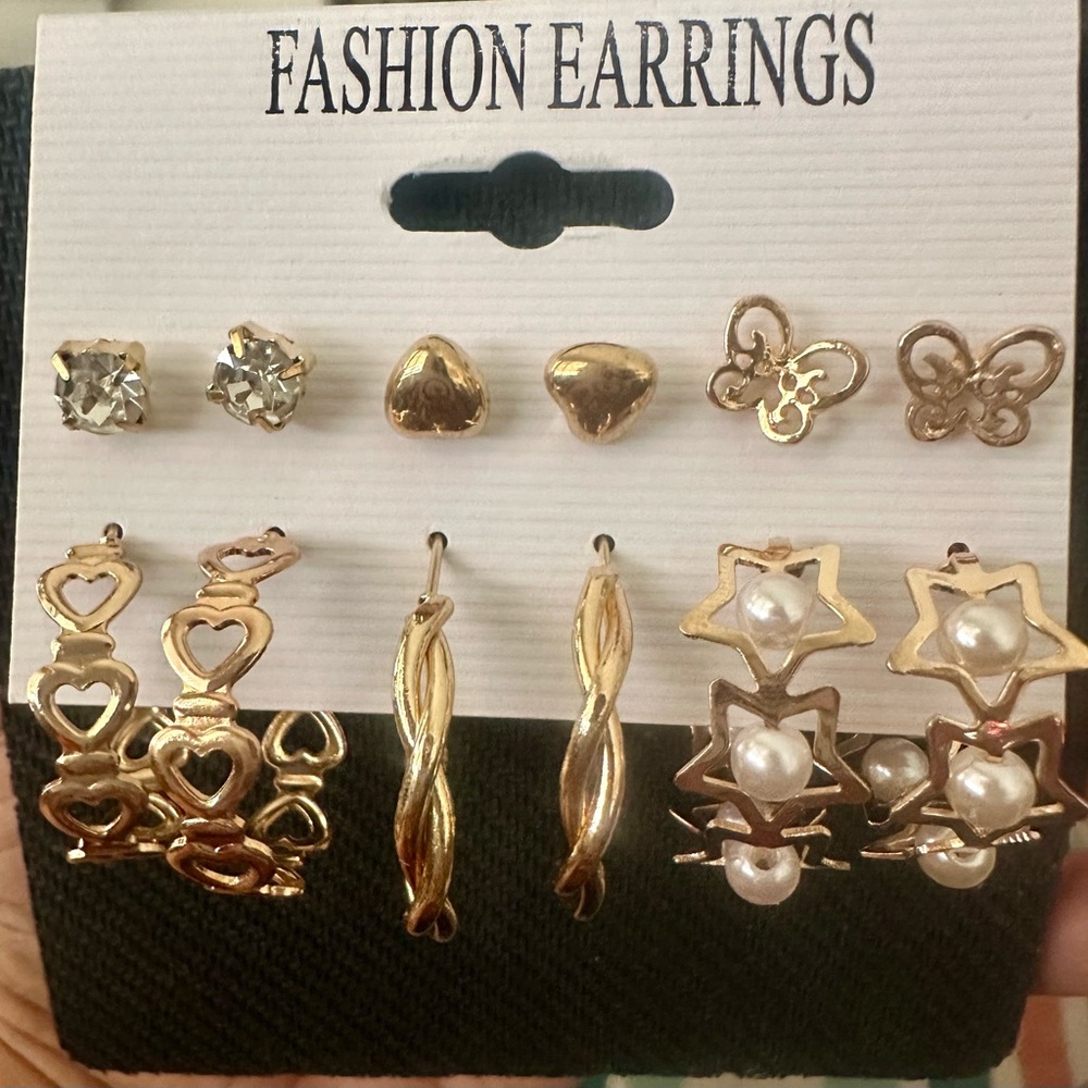 Gold Fashion Earrings Set